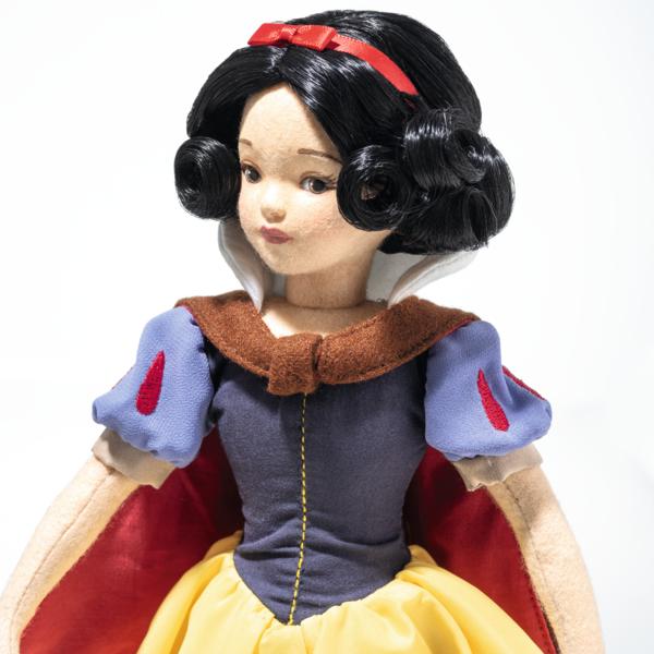 Poupée en feutre Blanche-Neige Disney 33cm