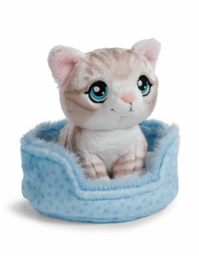 Chat gris tigré assis dans panier bleu 12cm