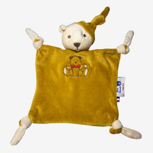 Doudou ours bonnet bio jaune ocre motif ours 28 cm