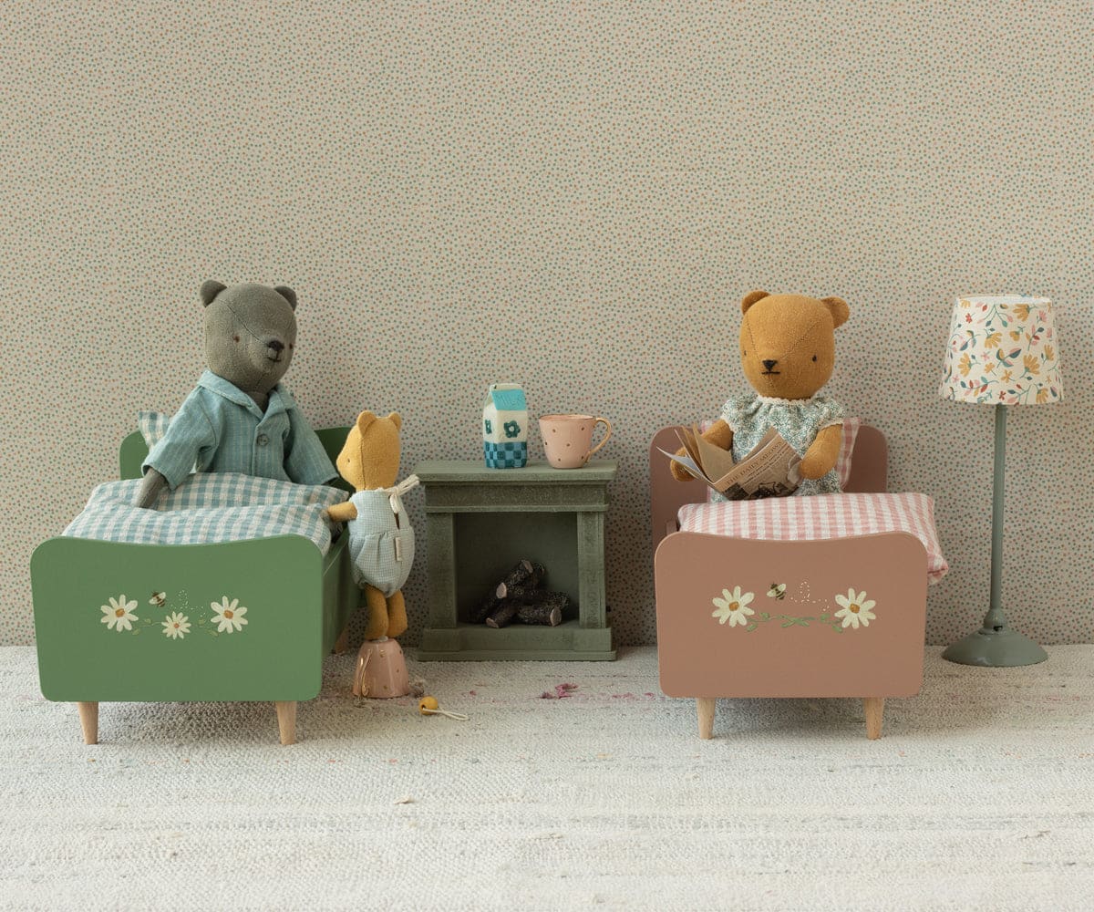 Lit en bois Papa Teddy - Vert Dusty green 13x26.5x15cm – Image 4